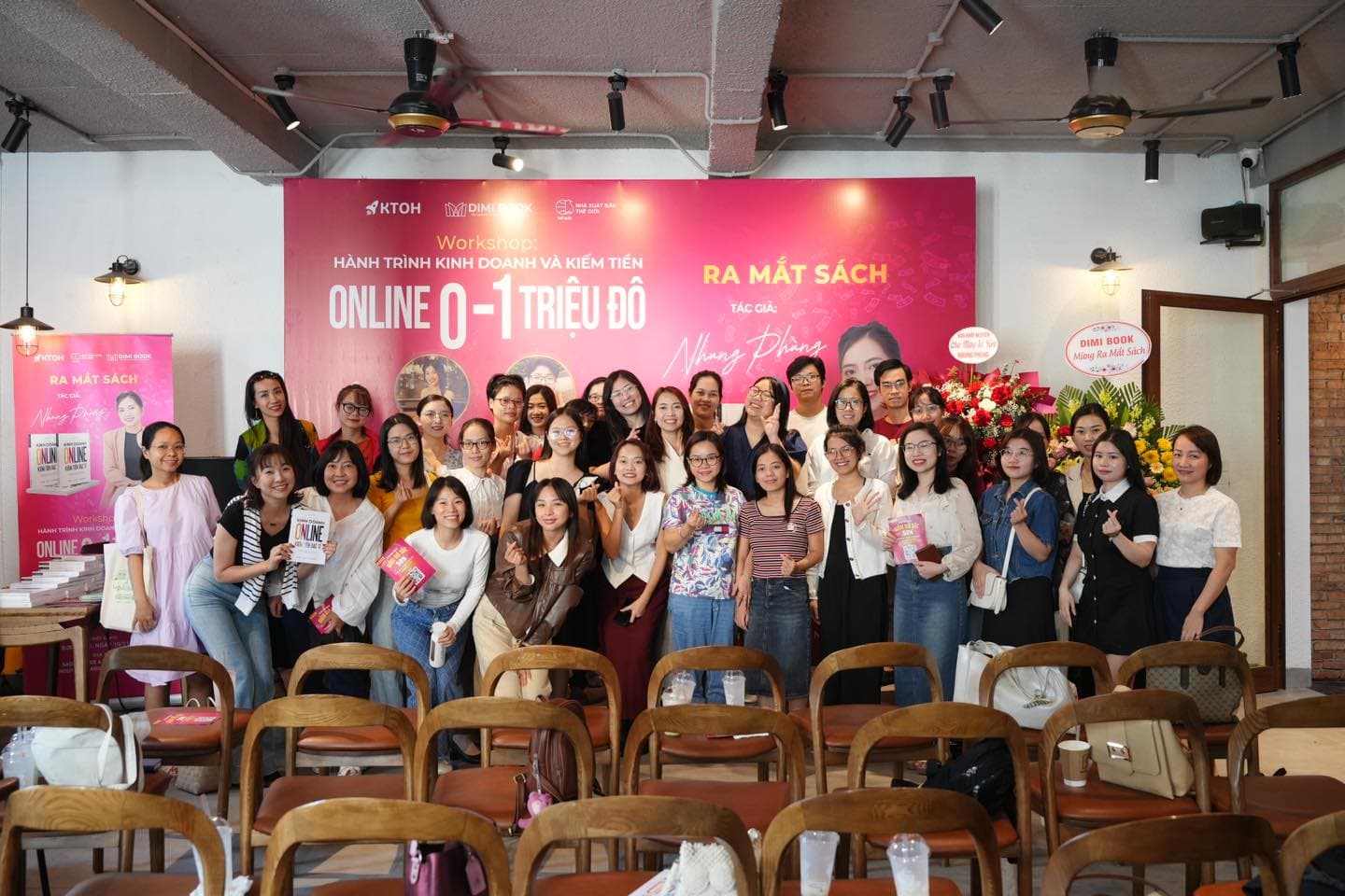 Ra mắt sách “Kinh doanh online kiếm tiền bạc tỉ” tại Hà Nội